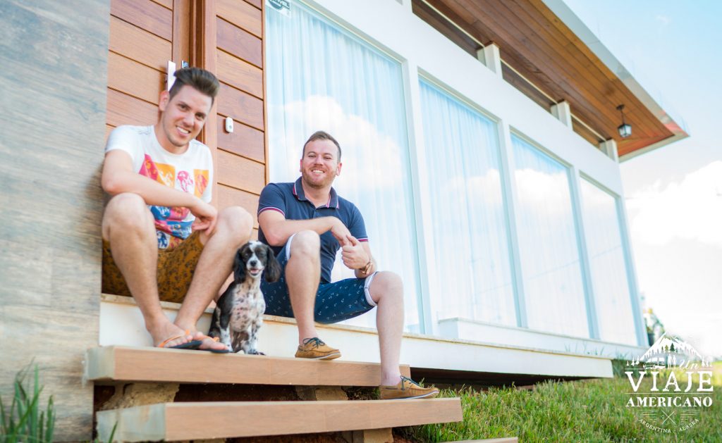 Pareja Perro Brasil Entrada Arquitectura